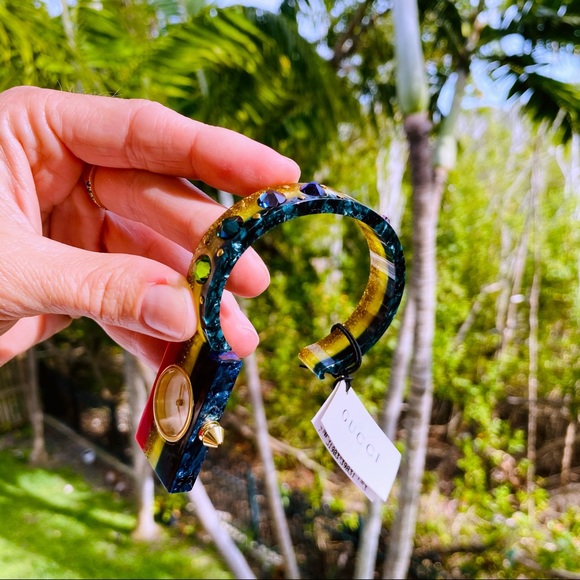 Gucci Vintage Web Resin Rainbow Cuff Watch NWT - Picture 7 of 16